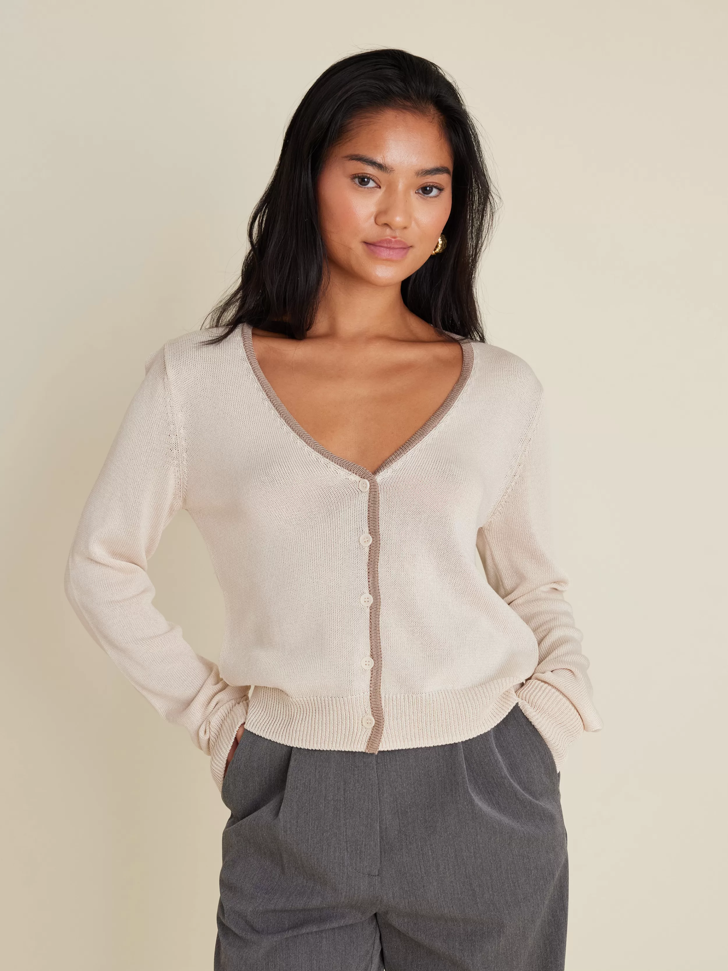 Outlet Contrast V-neck Cardigan Ivory Shirts & Tops | Knitwear